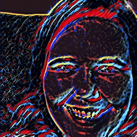 Meet your Posher, Kimberly - Picture 1 of 2